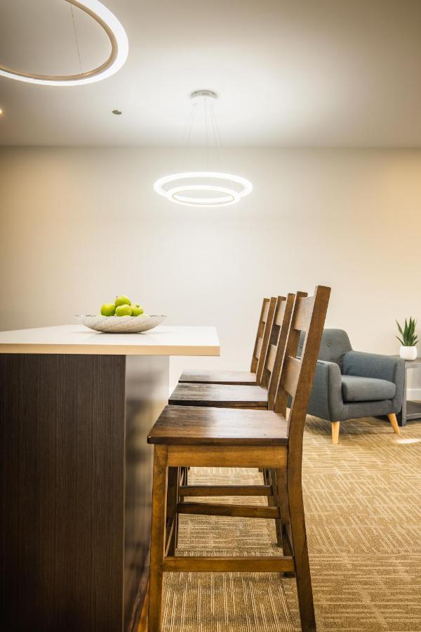 Quality Inn Sunshine Suites Terrace Esterno foto