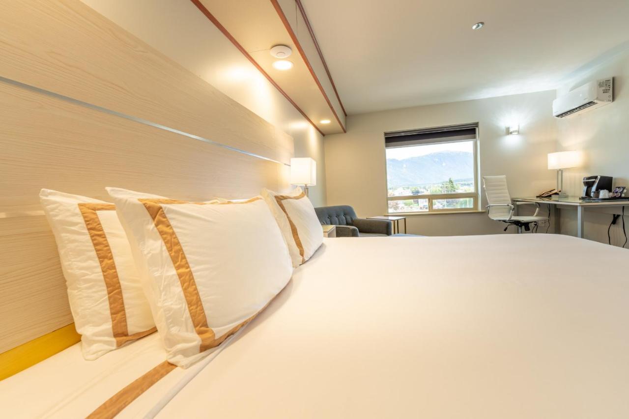 Quality Inn Sunshine Suites Terrace Esterno foto