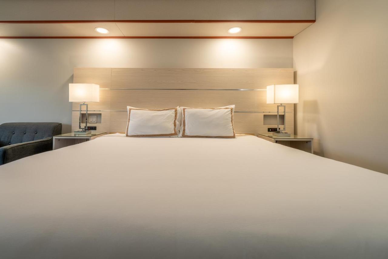 Quality Inn Sunshine Suites Terrace Esterno foto